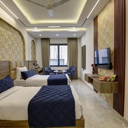 The Armani Hotel New Delhi Exterior photo